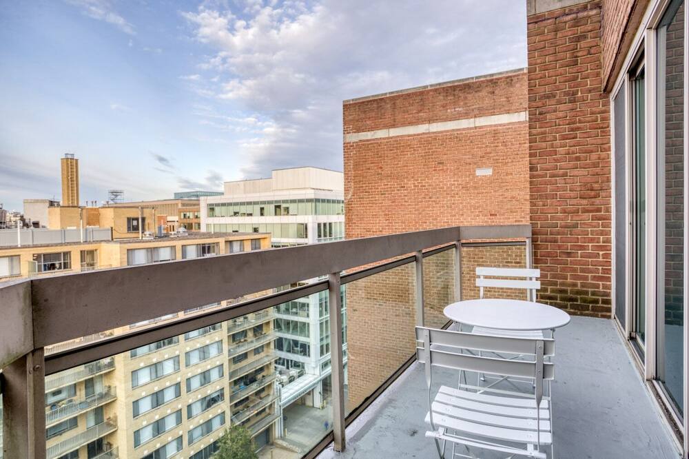 Photo of Patio Balcony in Connecticut Ave - K Street