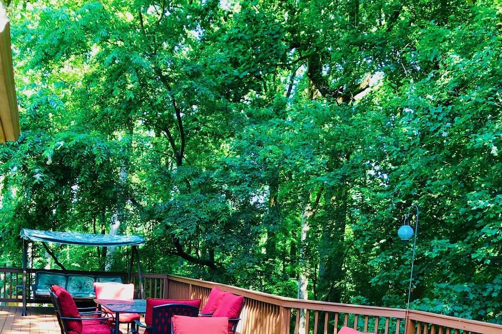 Photo of Patio Balcony in Burtonsville