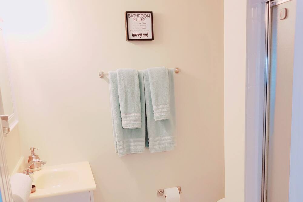 Photo of Bathroom in Leisure World