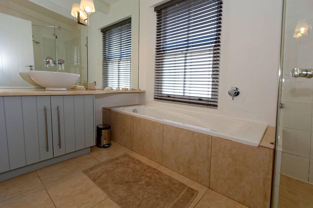 Photo of Bathroom in Kommetjie