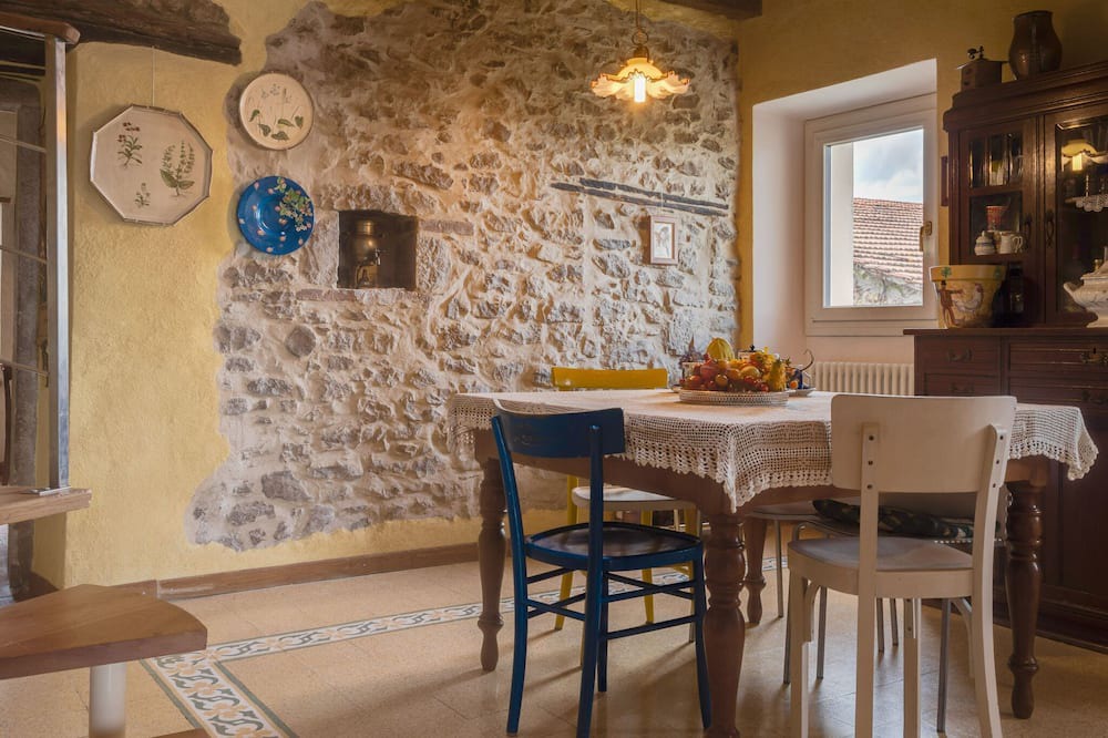 Photo of Livingroom in Rocca Malatina
