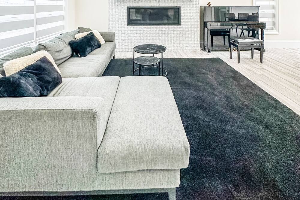 Photo of Livingroom in Hollyburn