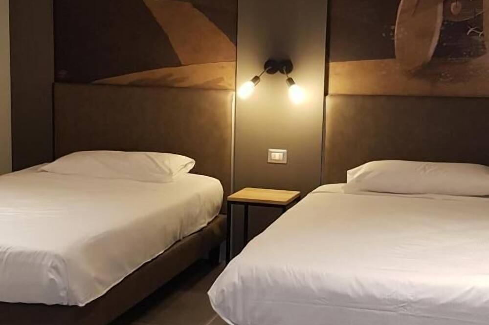 Photo of Bedroom in Fiorenzuola d'Arda