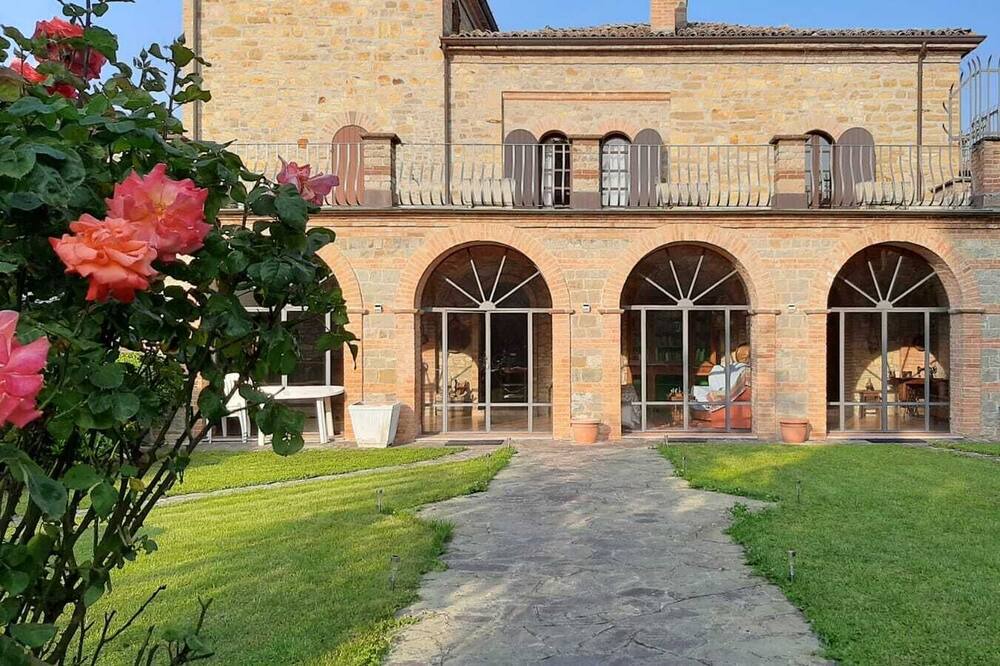 Photo of Outdoor in Gropparello