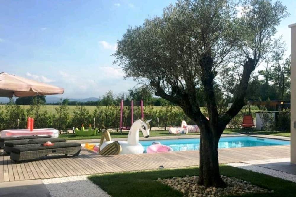 Photo of Outdoor in Gariga