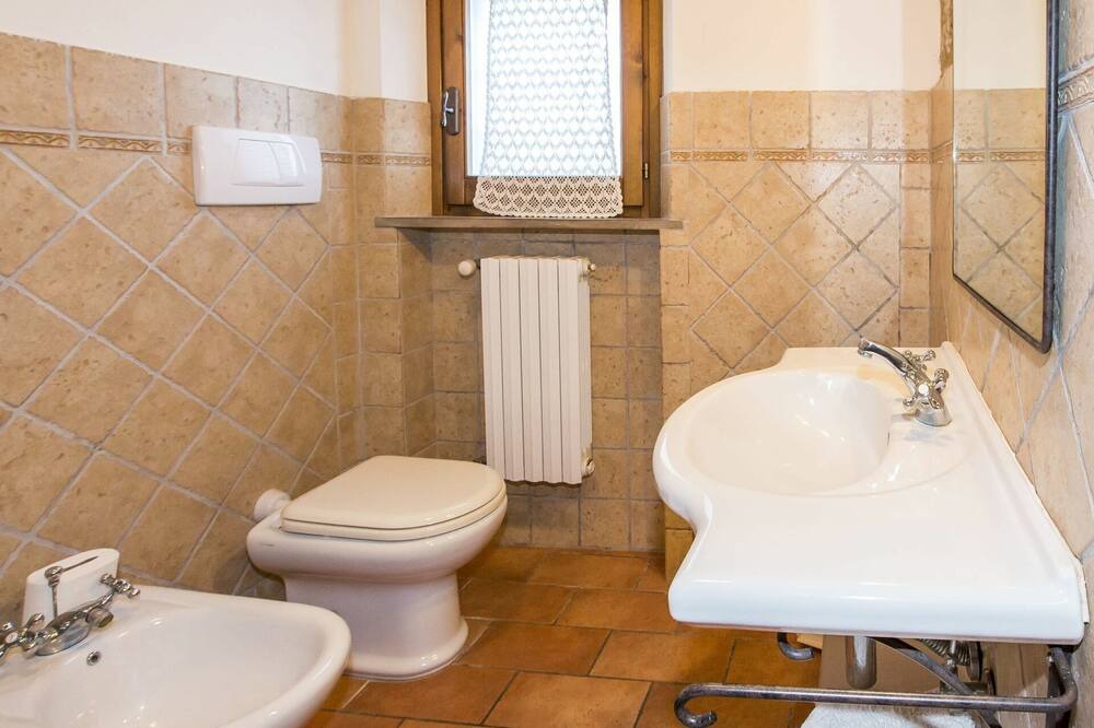 Photo of Bathroom in Sughera