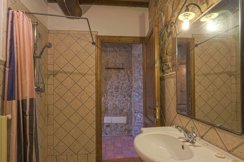 Photo of Bathroom in Sughera