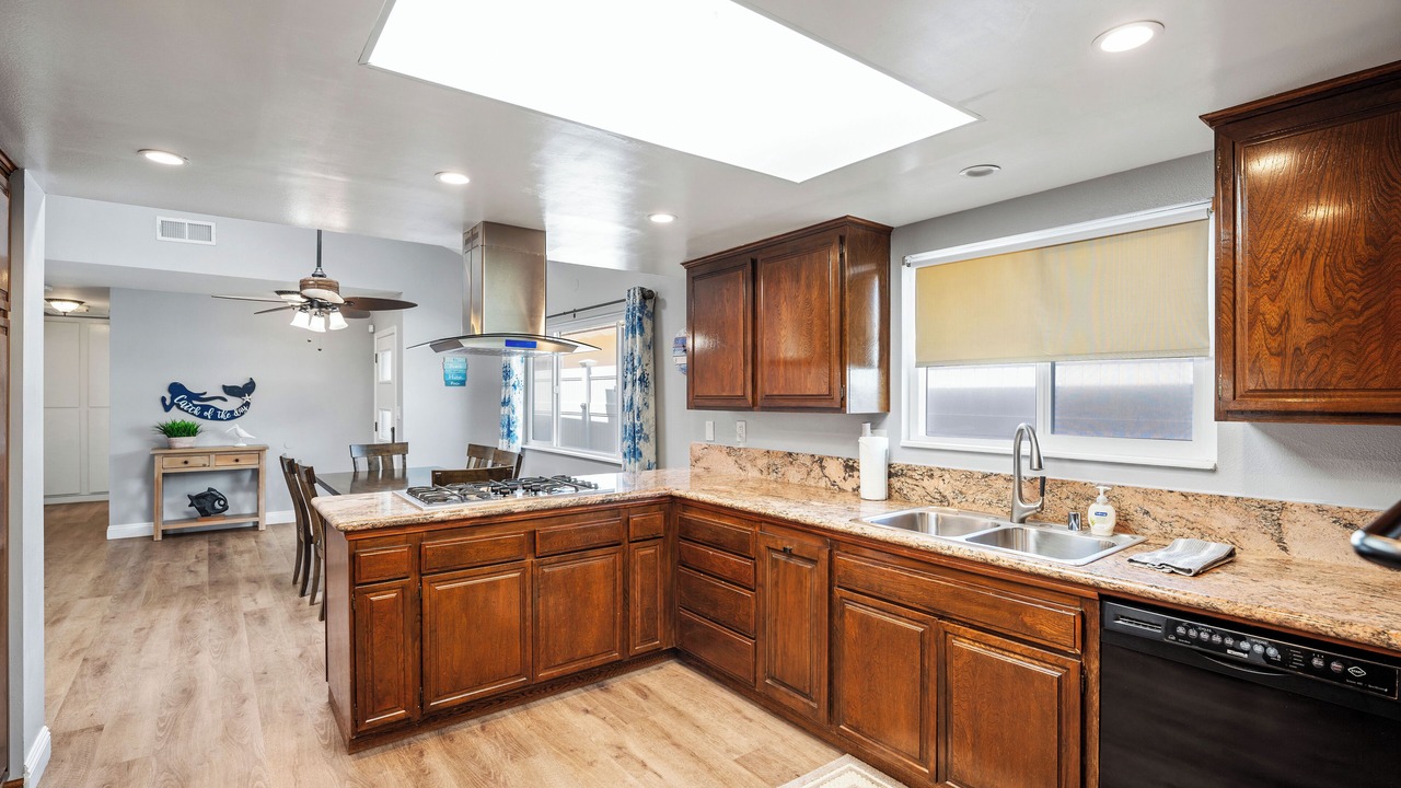 Photo of Kitchen in Oxnard Shores