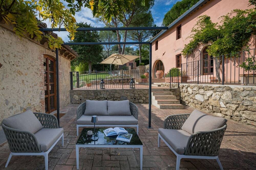 Photo of Patio Balcony in San Gimignano