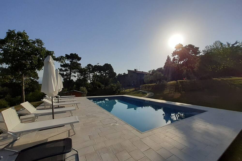 Photo of Outdoor in Porrena
