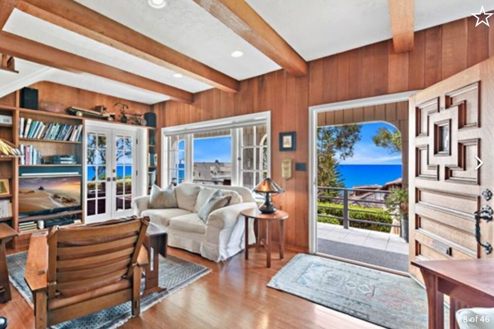 Photo of Bedroom in Laguna Beach