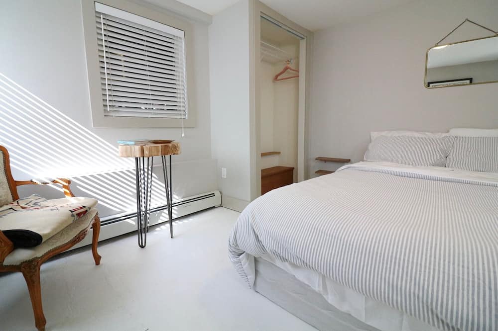 Photo of Bedroom in Lower Lonsdale