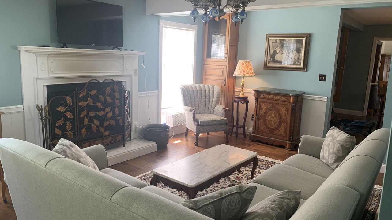 Photo of Livingroom in White Mills
