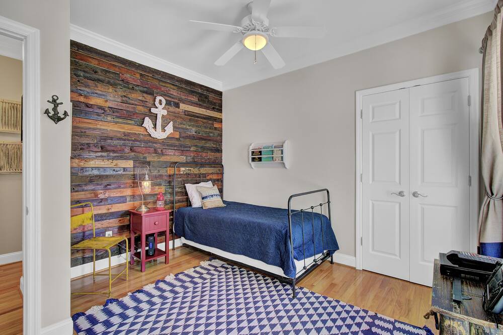 Photo of Bedroom in Waters Edge