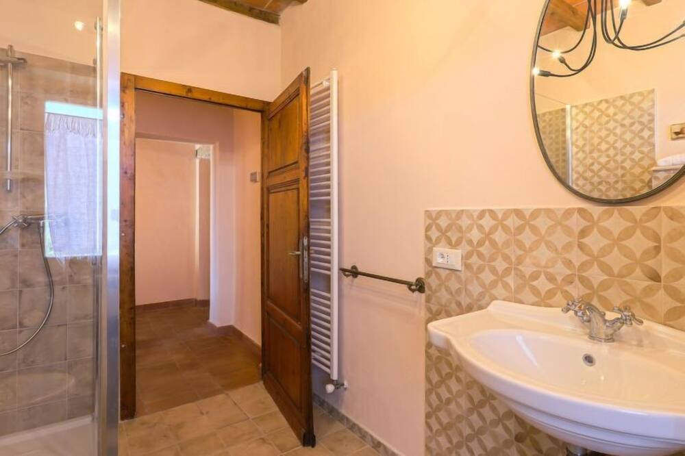 Photo of Bathroom in Sughera