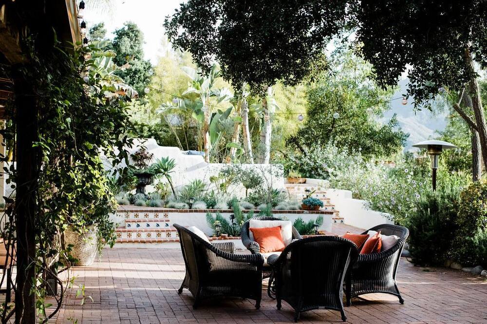 Photo of Patio Balcony in Topanga