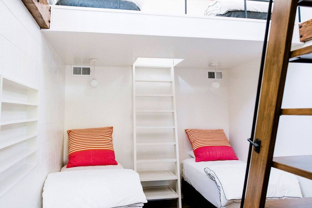 Photo of Bedroom in Topanga