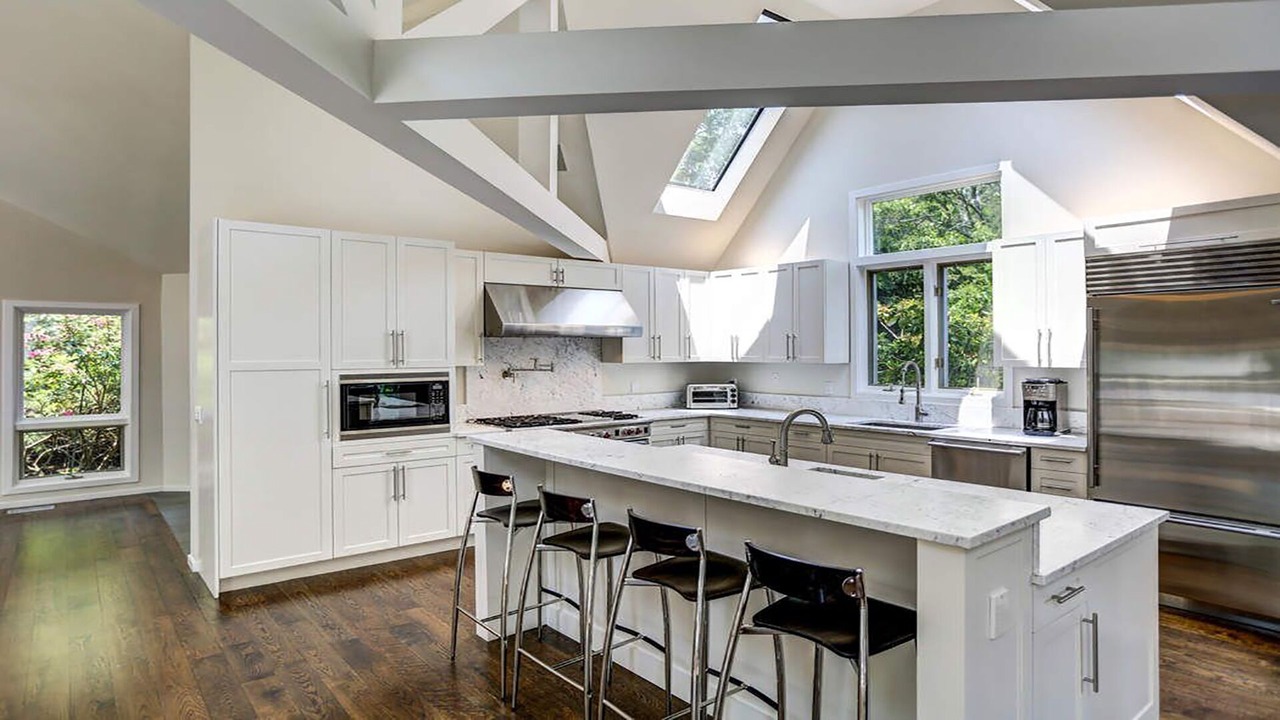 Photo of Kitchen in East Hampton