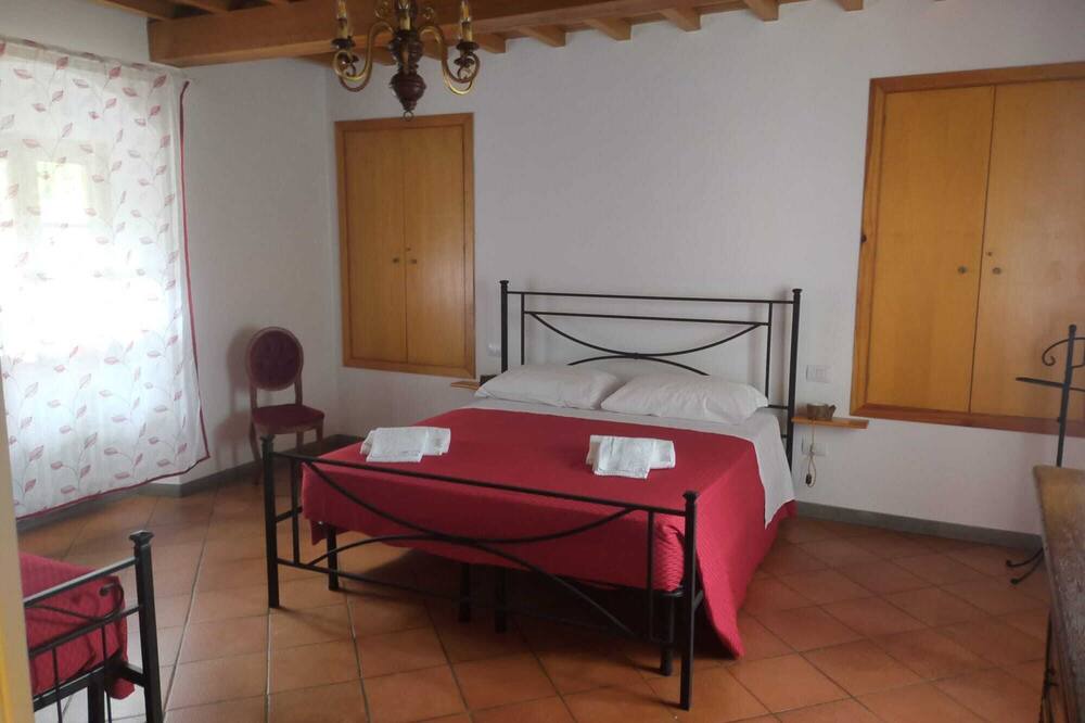 Photo of Bedroom in Scarperia