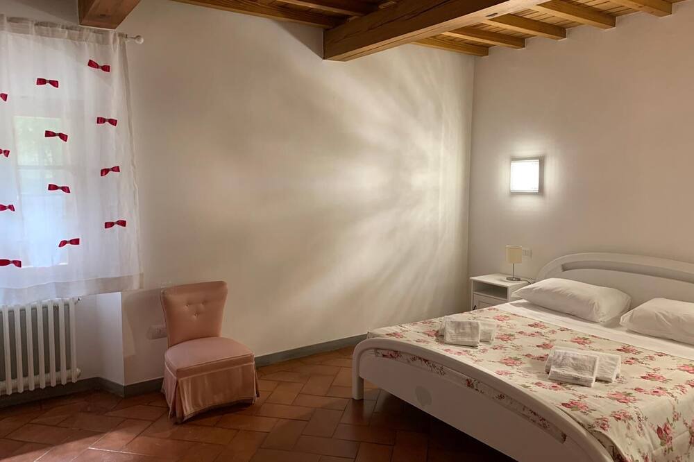 Photo of Bedroom in Scarperia