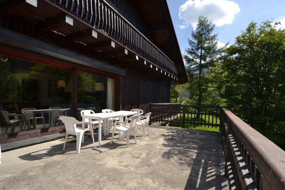 Photo of Patio Balcony in Notre-Dame-de-Bellecombe