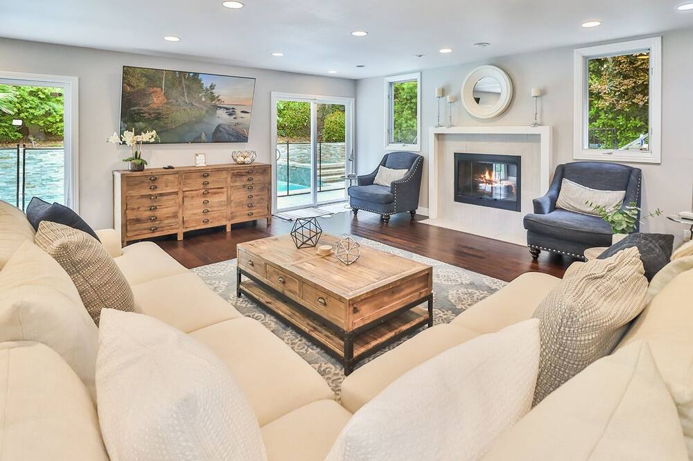 Photo of Livingroom in Thousand Oaks