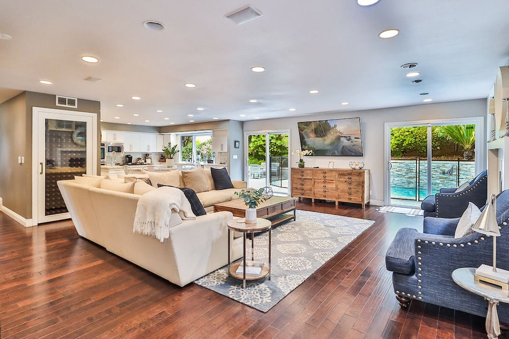 Photo of Livingroom in Thousand Oaks