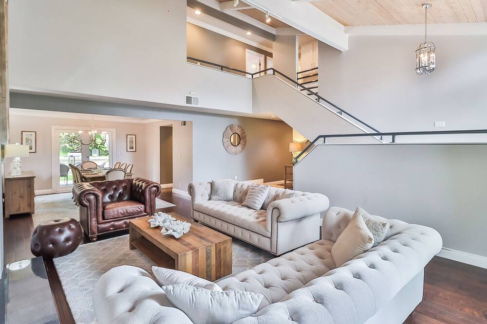 Photo of Livingroom in Thousand Oaks