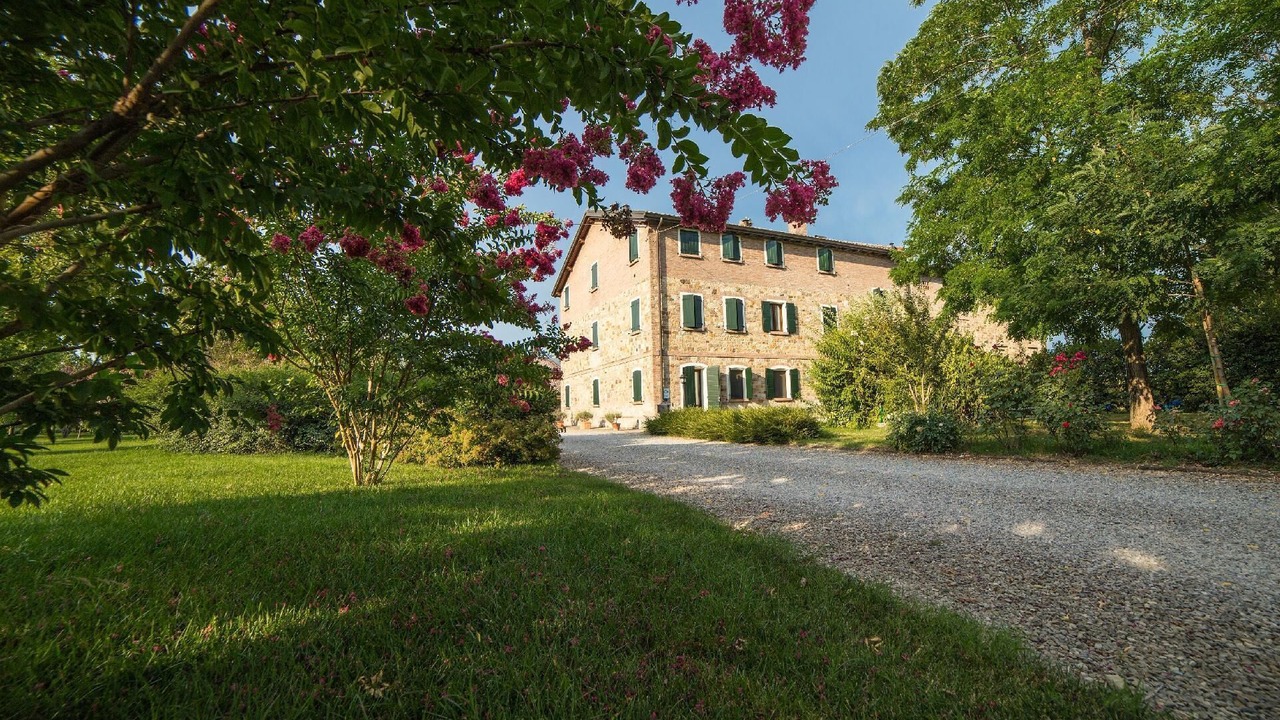 Photo of Buildings in Scandiano