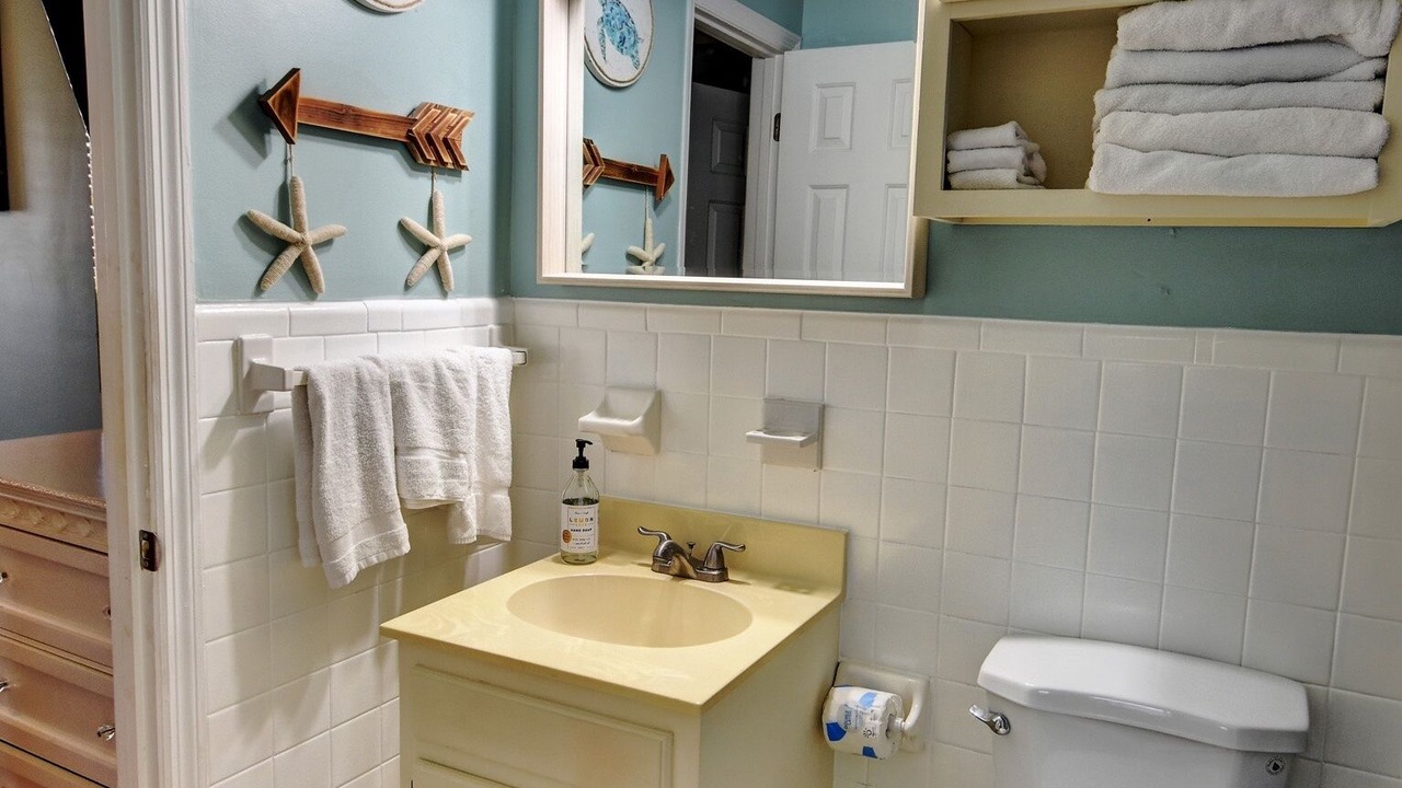Photo of Bathroom in Cherry Grove Beach
