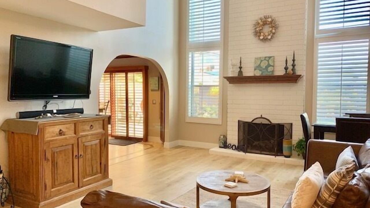 Photo of Livingroom in Oxnard Shores