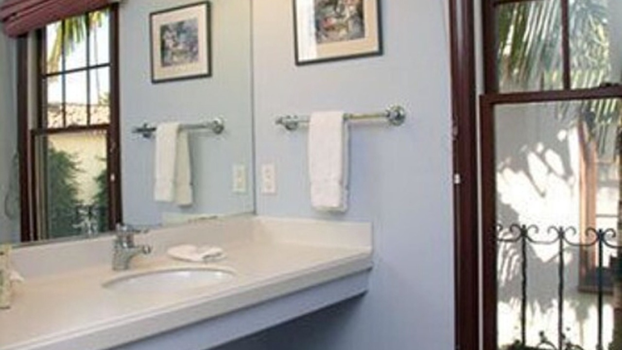 Photo of Bathroom in West Beach