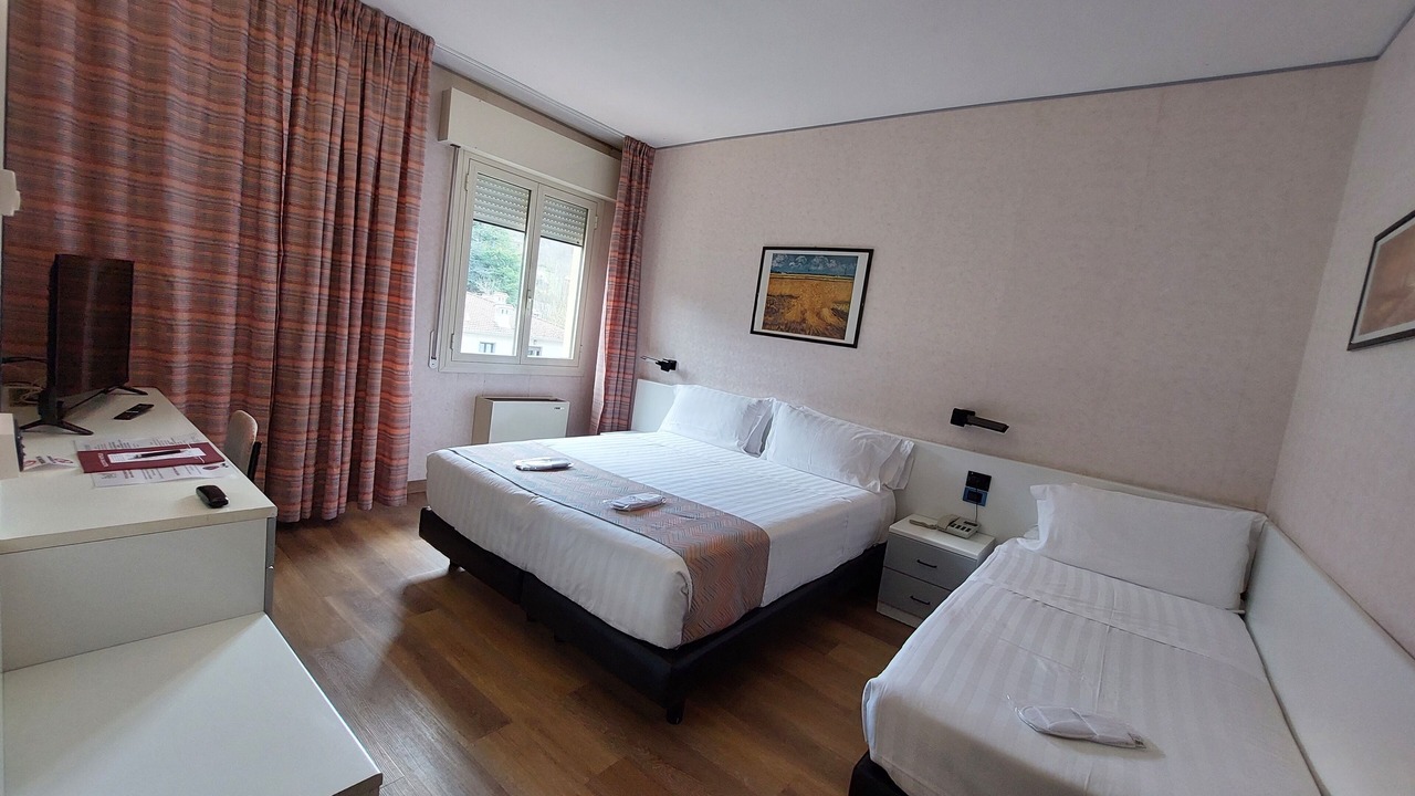 Photo of Bedroom in Tole
