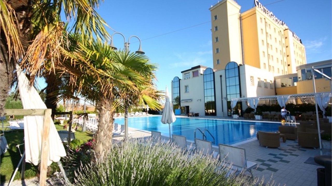 Photo of Outdoor in Centergross
