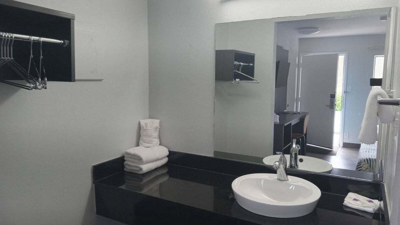 Photo of Bathroom in Maryland City