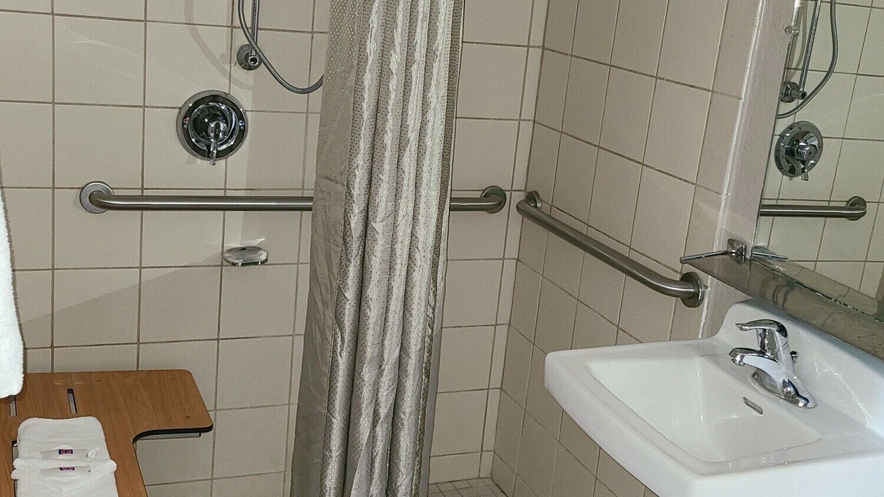 Photo of Bathroom in Maryland City