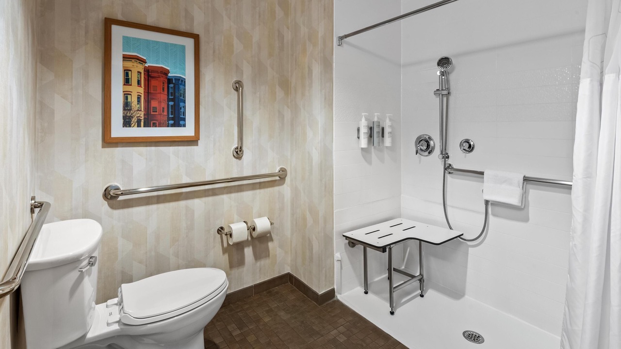 Photo of Bathroom in Glenarden