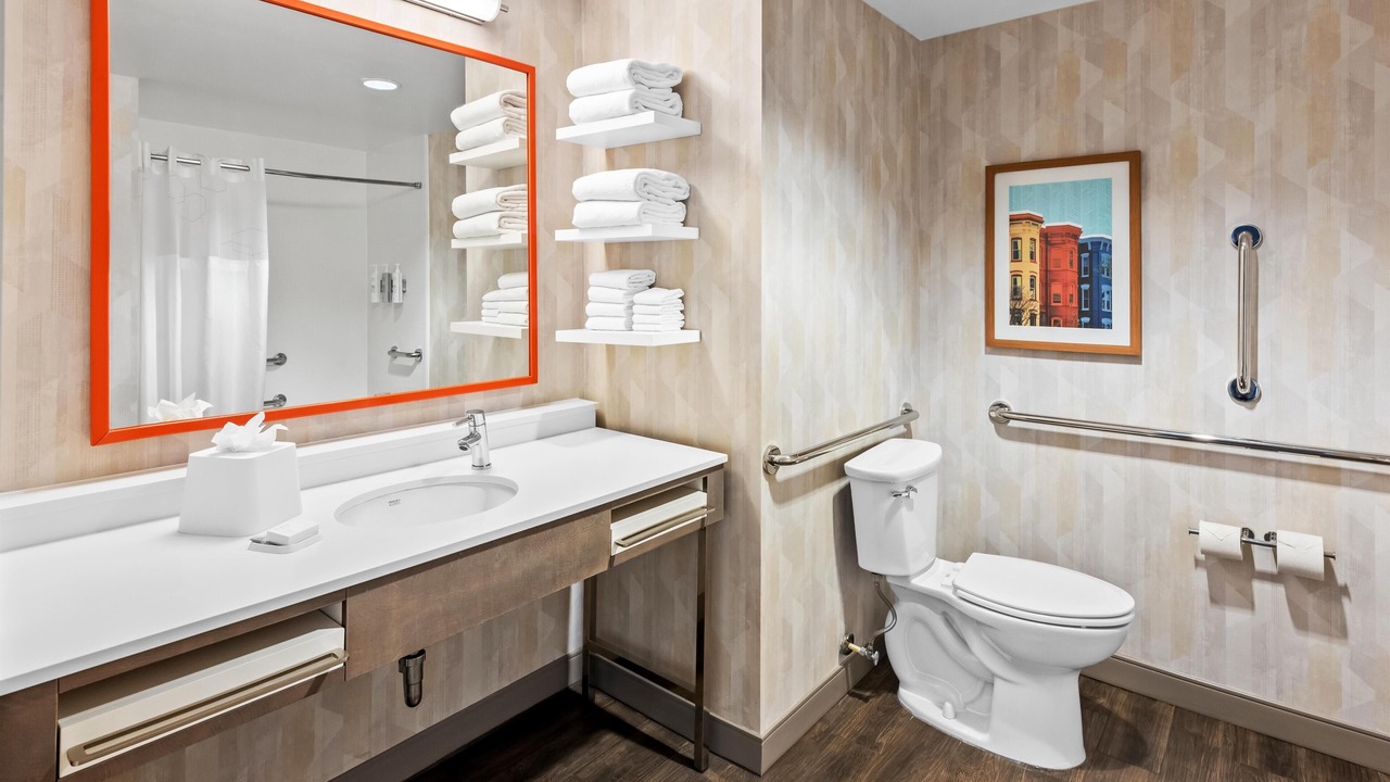 Photo of Bathroom in Glenarden
