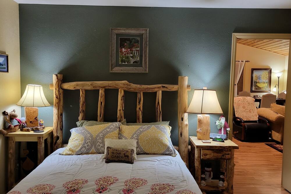 Photo of Bedroom in Warm Springs