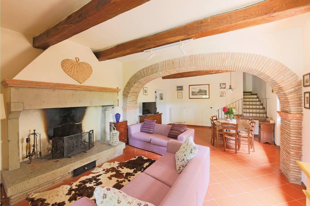 Photo of Bedroom in Subbiano