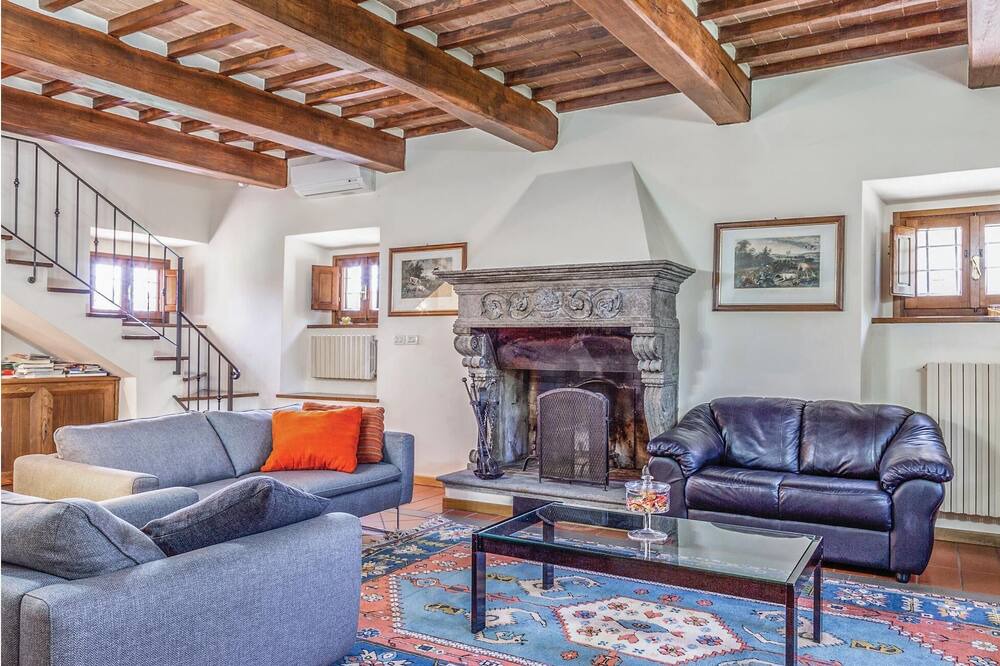 Photo of Bedroom in Subbiano