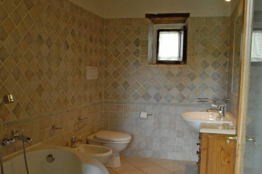 Photo of Bathroom in Monte Benichi