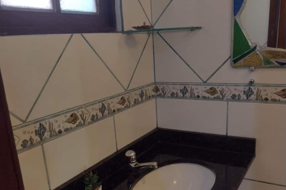 Photo of Bathroom in Japuiba