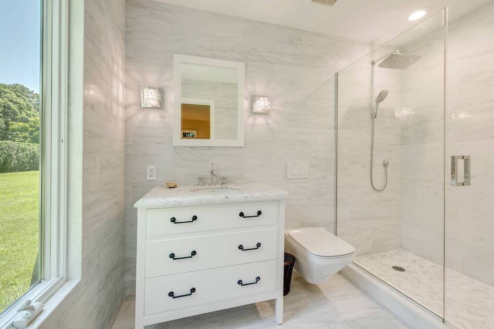 Photo of Bathroom in Sagaponack