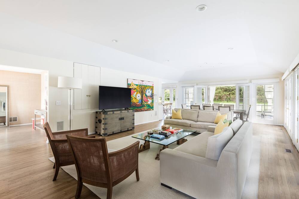 Photo of Bedroom in Sagaponack