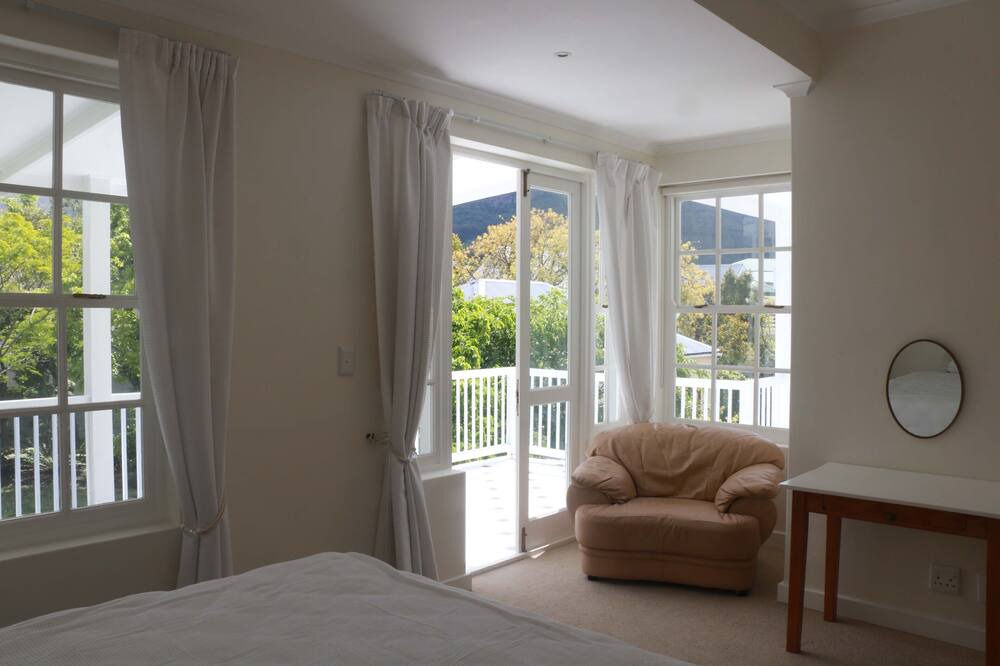Photo of Bedroom in Claremont