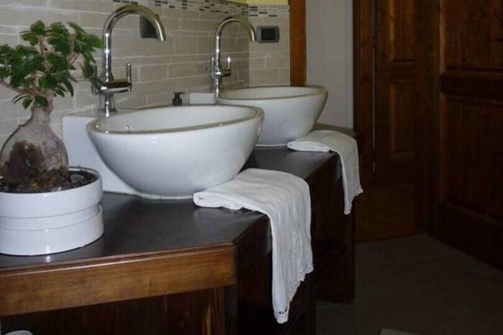 Photo of Bathroom in Santa Maria del Piano