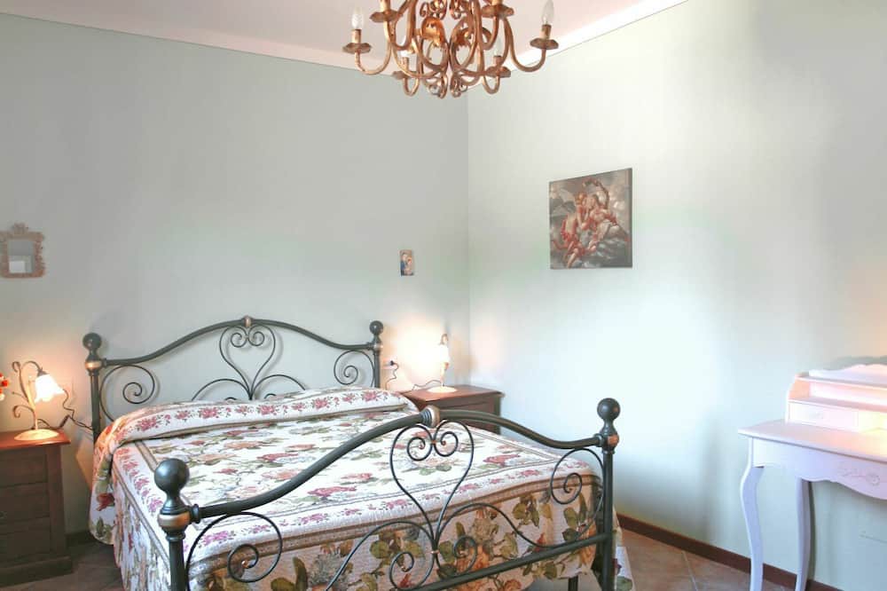 Photo of Bedroom in Montopoli in Val d'Arno