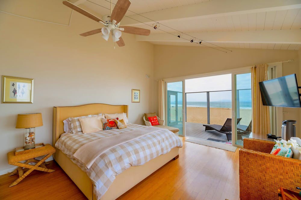 Photo of Bedroom in Oxnard Shores