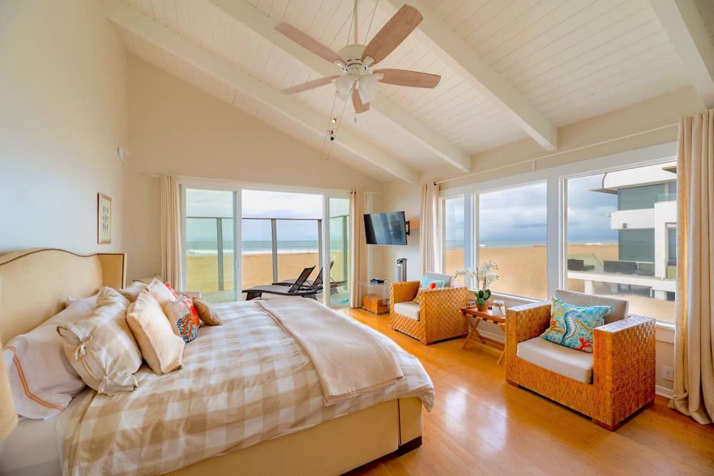 Photo of Bedroom in Oxnard Shores